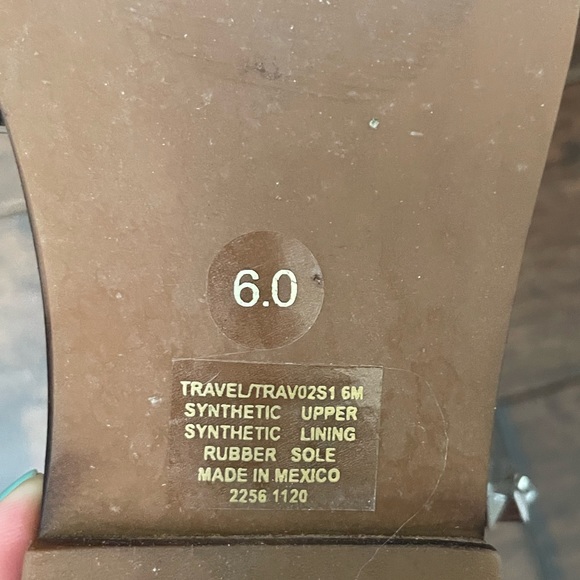 SOLD!!! Steve Madden Travel Sandals - Picture 6 of 9